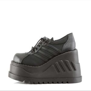 demonia stomp 08 size 6